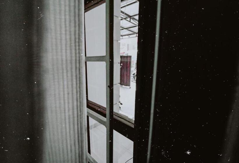 غرفة ديلوكس, Griya Suryo Wijilan