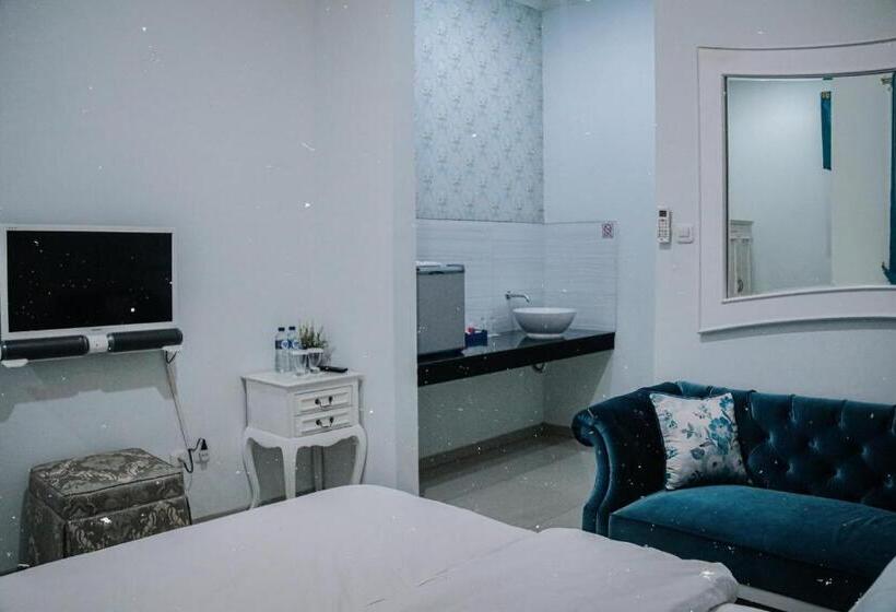 غرفة ديلوكس, Griya Suryo Wijilan