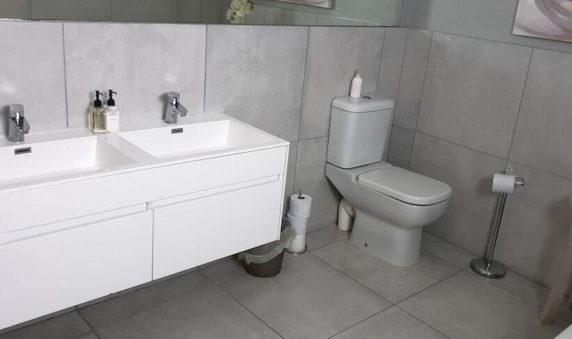 Люкс Кровать Кинг, 2 On Lismore Guesthouse