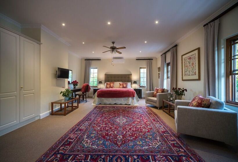Люкс Повышенной Комфортности, Boutique Villa Guesthouse