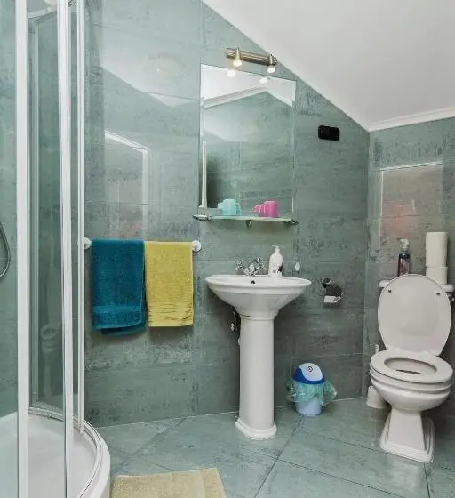 استودیوی استاندارد, Vintiamo Apartmanok