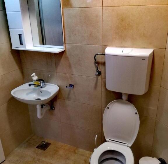 استودیوی لوکس, Maslina Rooms