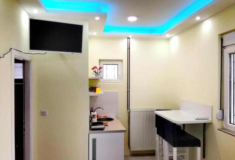 استودیوی لوکس, Maslina Rooms