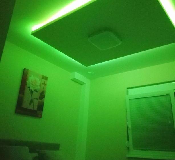 اتاق لوکس, Maslina Rooms