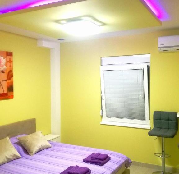 اتاق لوکس, Maslina Rooms