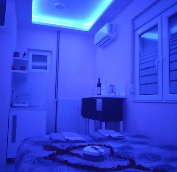 استودیوی لوکس, Maslina Rooms