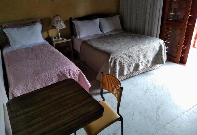 اتاق لوکس چهار تخته, Pousada Santo Antônio