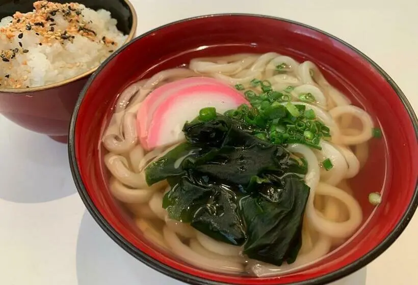 Economy Yhden Hengen Huone, Vega Takamatsu