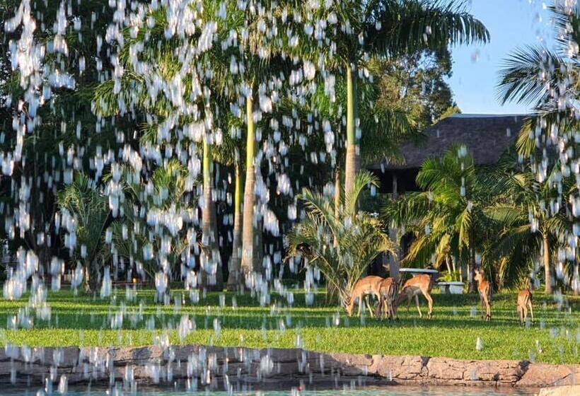 스위트 킹사이즈 침대, Benka Lifestyle Country Cottages