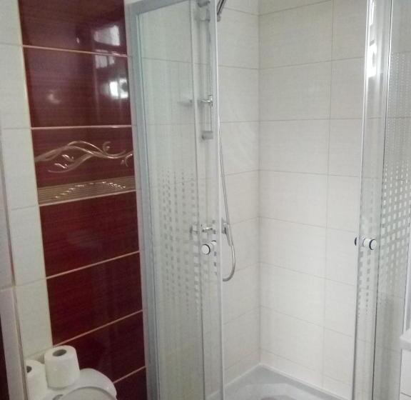 اتاق لوکس خانوادگی, Casa Aurora