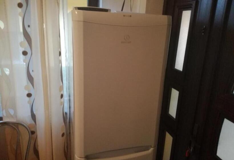 استودیوی لوکس, Casa Aurora