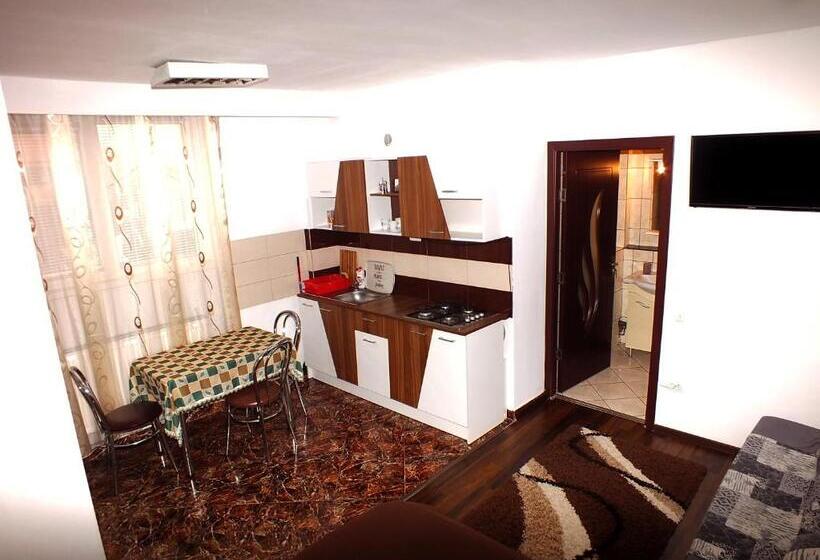 استودیو خانوادگی, Casa Aurora