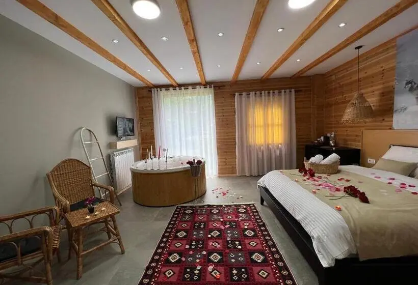 سوییت لوکس, Guesthouse Villa Gurra