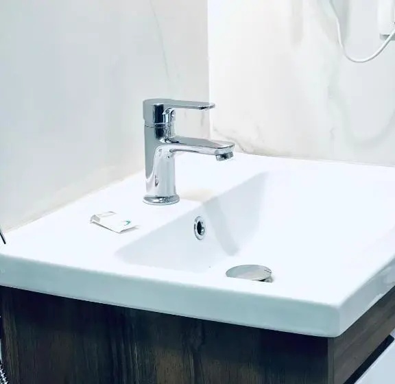 اتاق لوکس, Guesthouse Villa Gurra