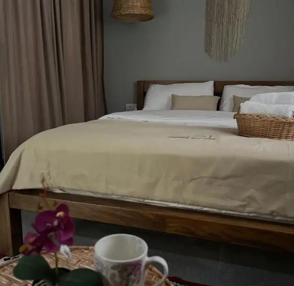 اتاق لوکس, Guesthouse Villa Gurra