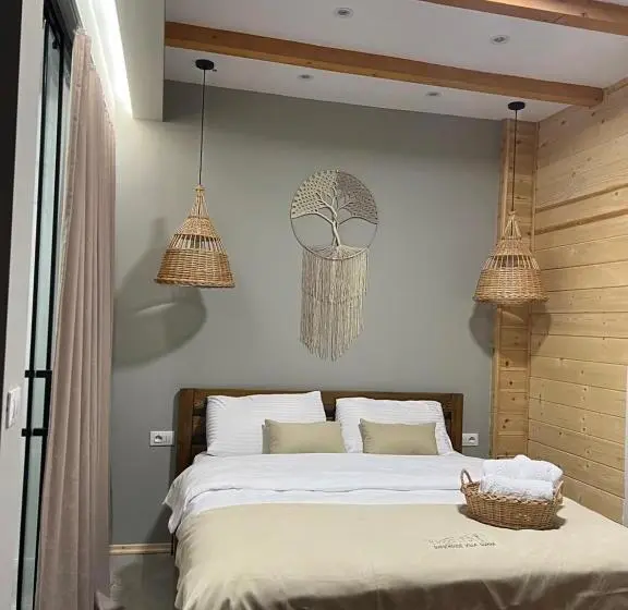 اتاق لوکس, Guesthouse Villa Gurra