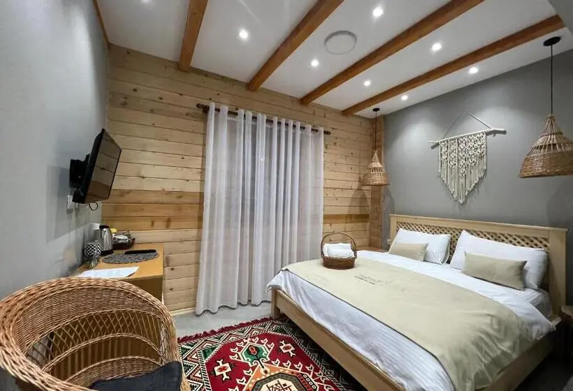 اتاق لوکس, Guesthouse Villa Gurra
