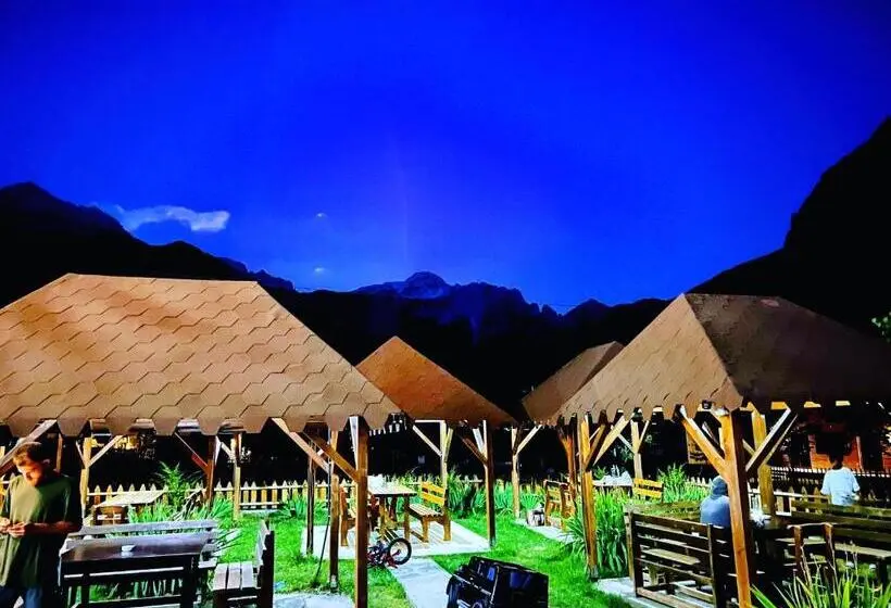 اتاق لوکس, Guesthouse Villa Gurra