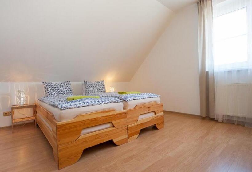 3 Bedroom Suite, Ubytování Merlot
