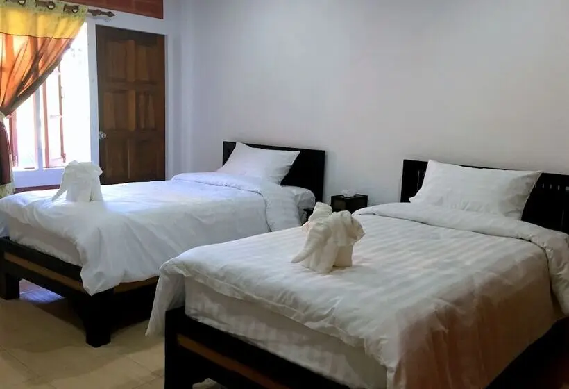 バルコニー付きスタンダードトリプルルーム, Summer Guesthouse & Hostel