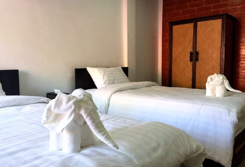 스탠다드 트리플 발코니 룸, Summer Guesthouse & Hostel