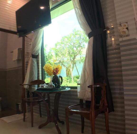 استودیوی استاندارد, Thanh Thuy