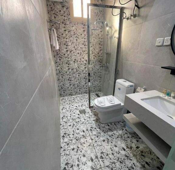 带大床的标准工作室, Orient House