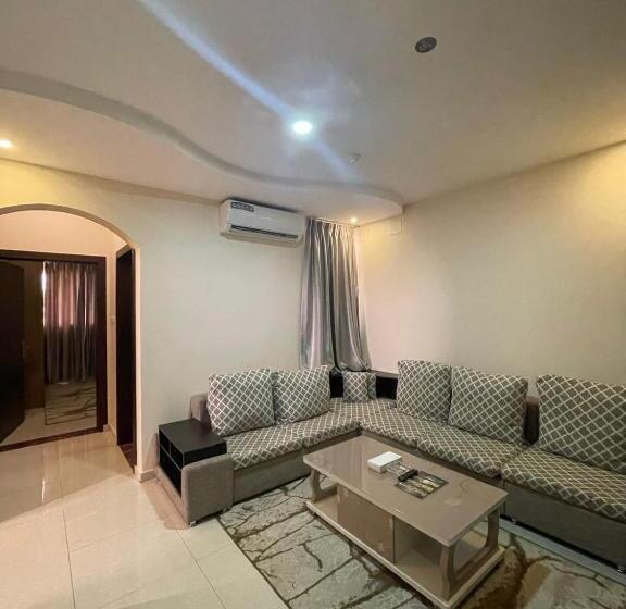 经济房, Orient House