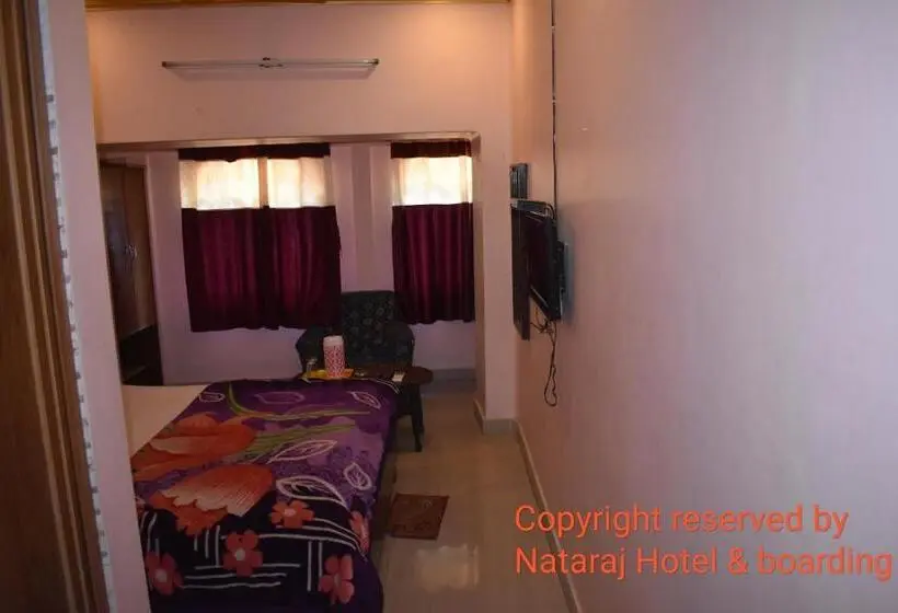 デラックスルーム, Nataraj Hotel And Boarding