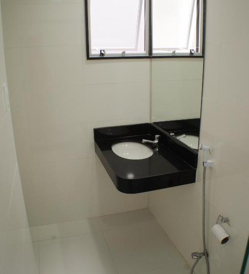 اتاق استاندارد سه نفره, Hostal