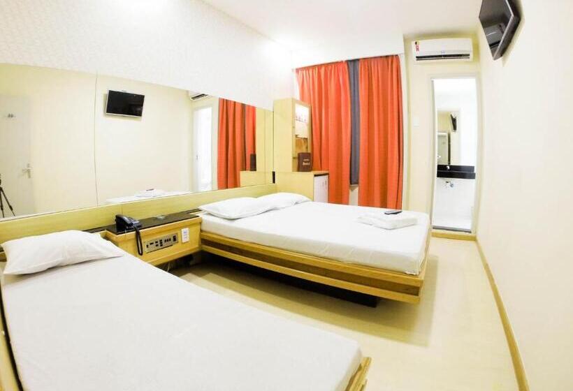 اتاق استاندارد سه نفره, Hostal