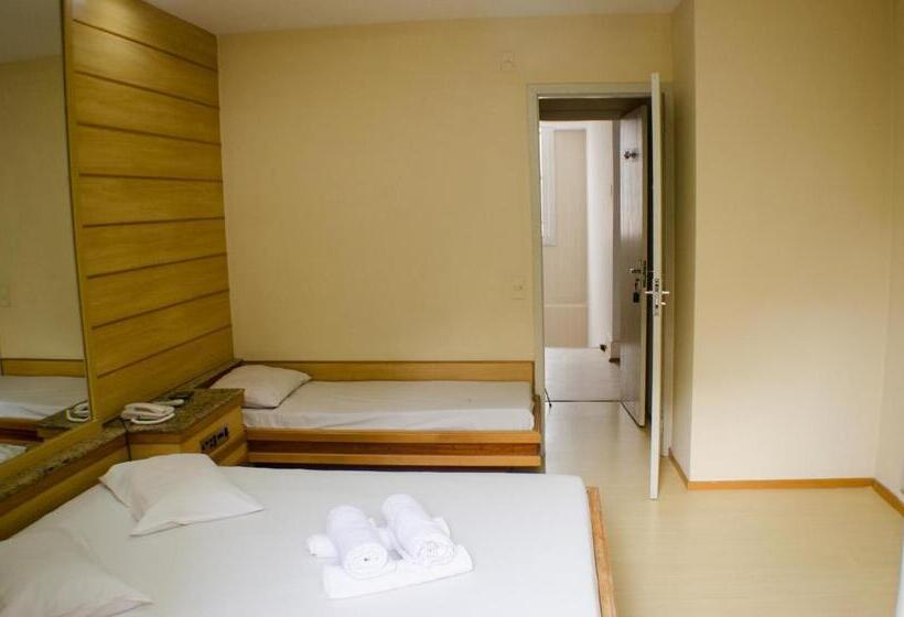 اتاق استاندارد سه نفره, Hostal