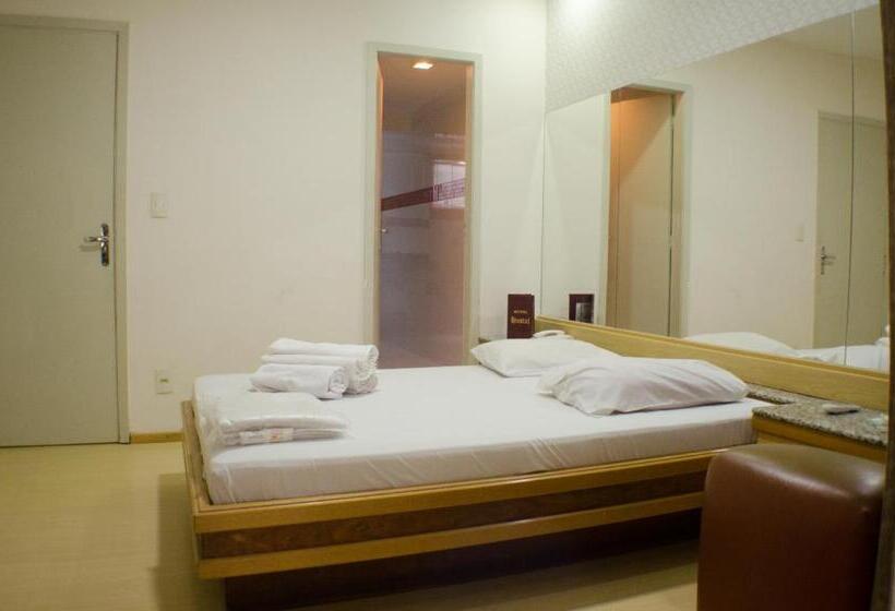 اتاق لوکس, Hostal