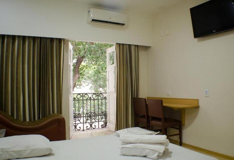 اتاق لوکس, Hostal