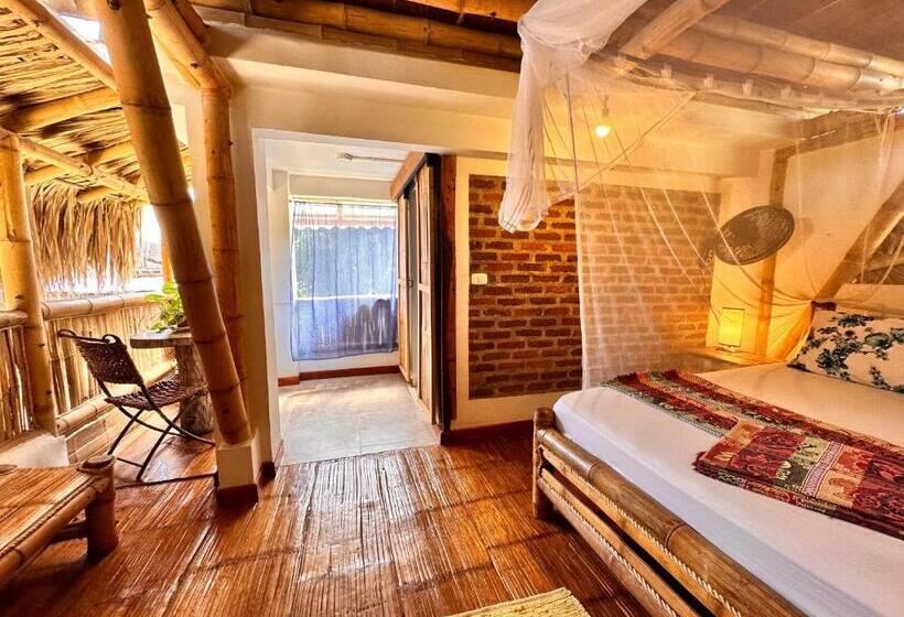 اتاق لوکس, Bella Flor Hostel Palomino