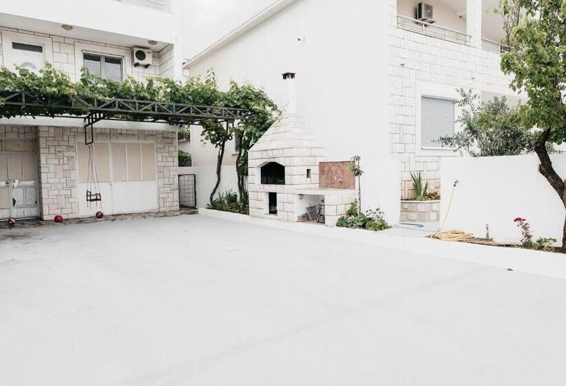 آپارتمان 1 خوابه, Guest House Lalic