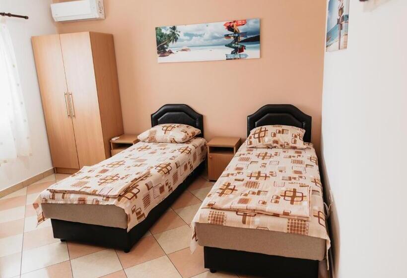 آپارتمان 1 خوابه با چشم‌انداز, Guest House Lalic