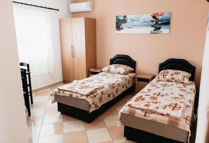 آپارتمان 1 خوابه با چشم‌انداز, Guest House Lalic