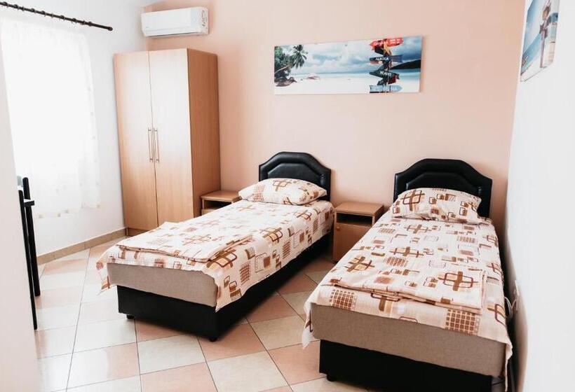 آپارتمان 1 خوابه با چشم‌انداز, Guest House Lalic