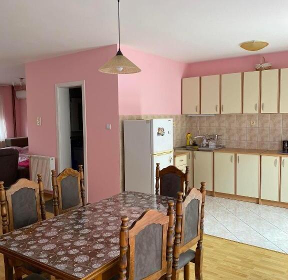 חדר סטודיו סטנדרד, Guest House Trajkovic