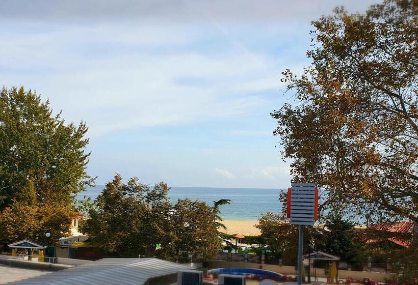 Апартаменты 1 Спальня Вид на Море, 1 St Line Izvora Sea View Apartments On Golden Sands