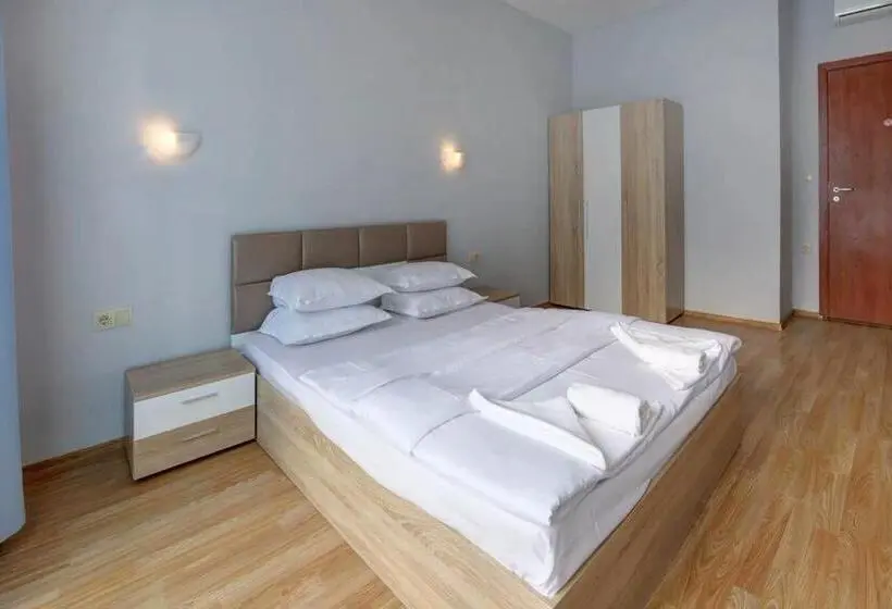 آپارتمان 1 خوابه با چشم‌انداز جانبی دریا, 1 St Line Izvora Sea View Apartments On Golden Sands