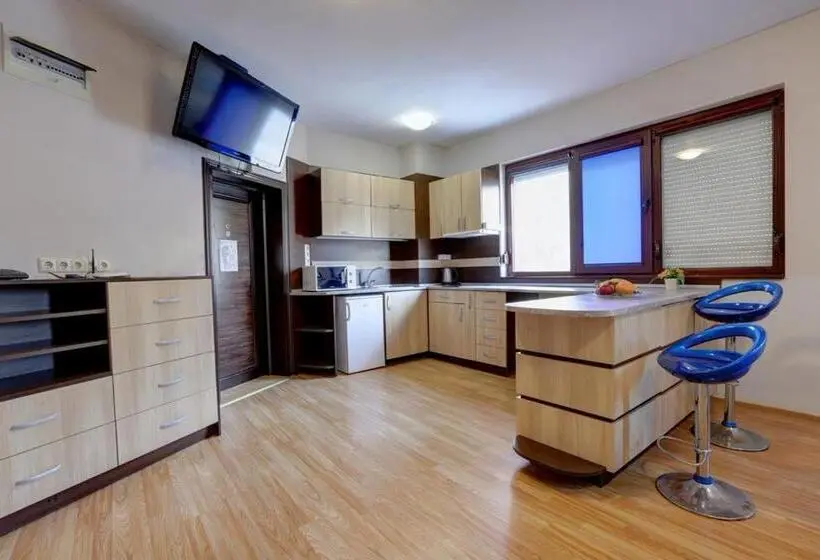 استودیو استاندارد با چشم‌انداز باغ, 1 St Line Izvora Sea View Apartments On Golden Sands