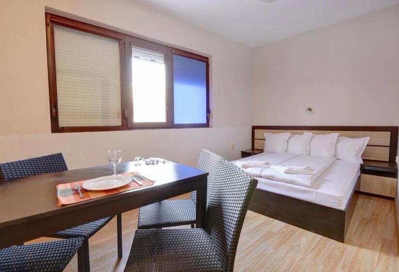 스탠다드 스튜디오 정원 전망, 1 St Line Izvora Sea View Apartments On Golden Sands