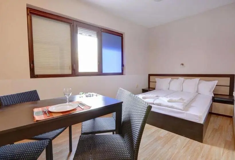 استودیو استاندارد با چشم‌انداز باغ, 1 St Line Izvora Sea View Apartments On Golden Sands