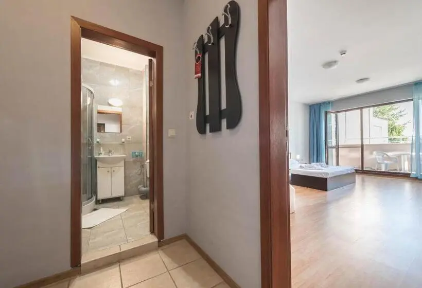 استودیوی استاندارد با چشم‌انداز دریا, 1 St Line Izvora Sea View Apartments On Golden Sands