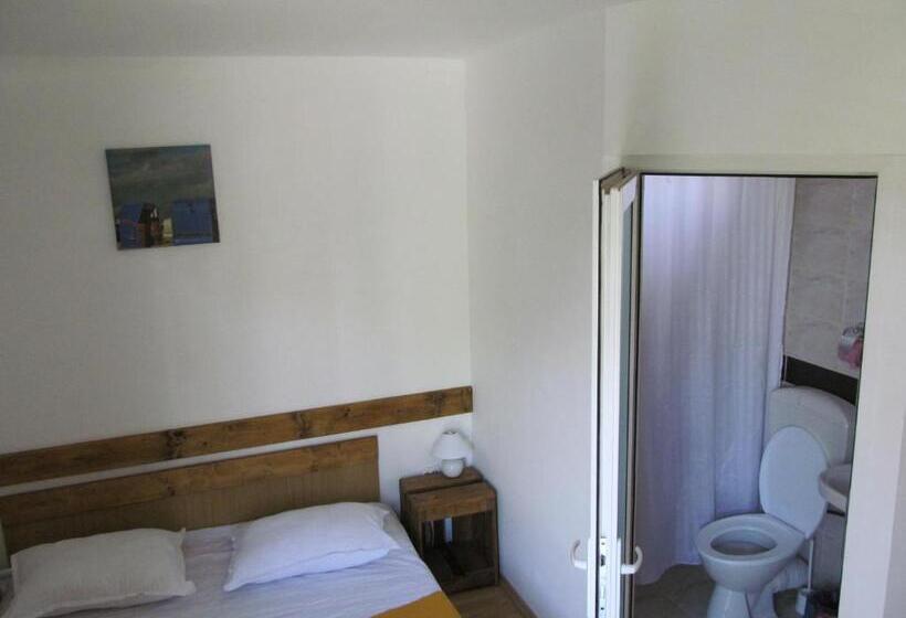 חדר סטנדרט, Hesta