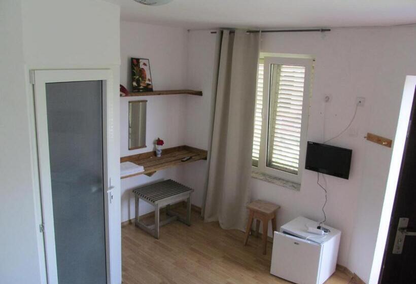 חדר סטנדרט, Hesta