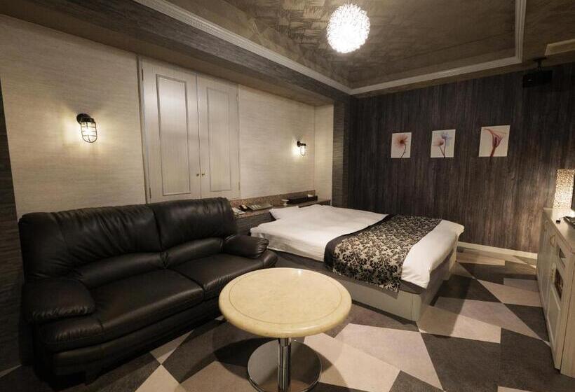 חדר דלוקס, Fun3  Adult Only