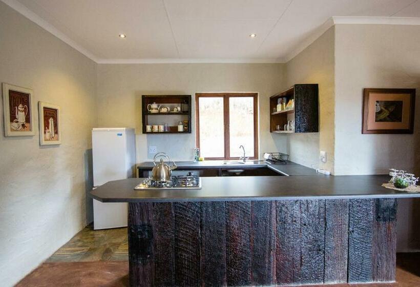 シャレー1寝室, The Stix